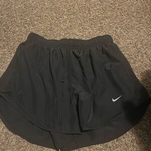 Black Nike shorts